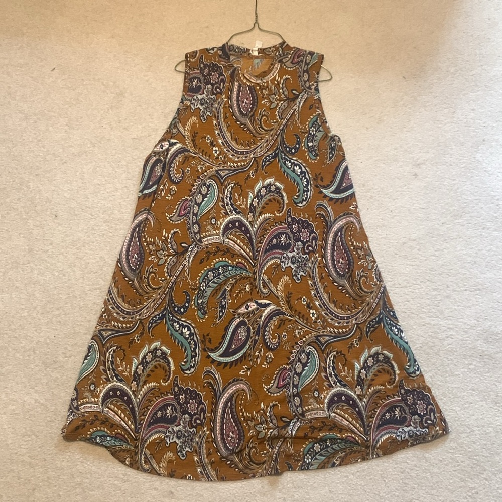 Size large Honeylove brand sleeveless dress in a paisley print